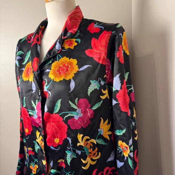 NATORI Floral 2 Piece Satin Long Sleeve Shirt & Pant Pajama Set BLACK / MEDIUM - Picture 5 of 14